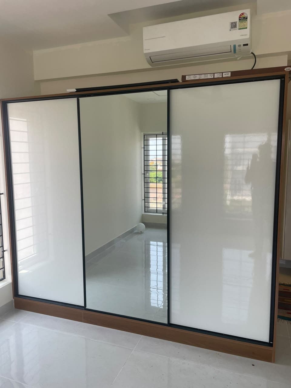 Modern Sliding Door