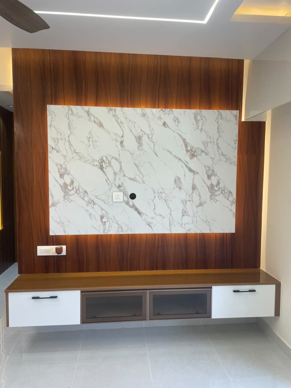 TV Unit & Cabinet